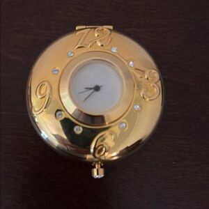 Estée Lauder Perfect Timing Lucidity Compact